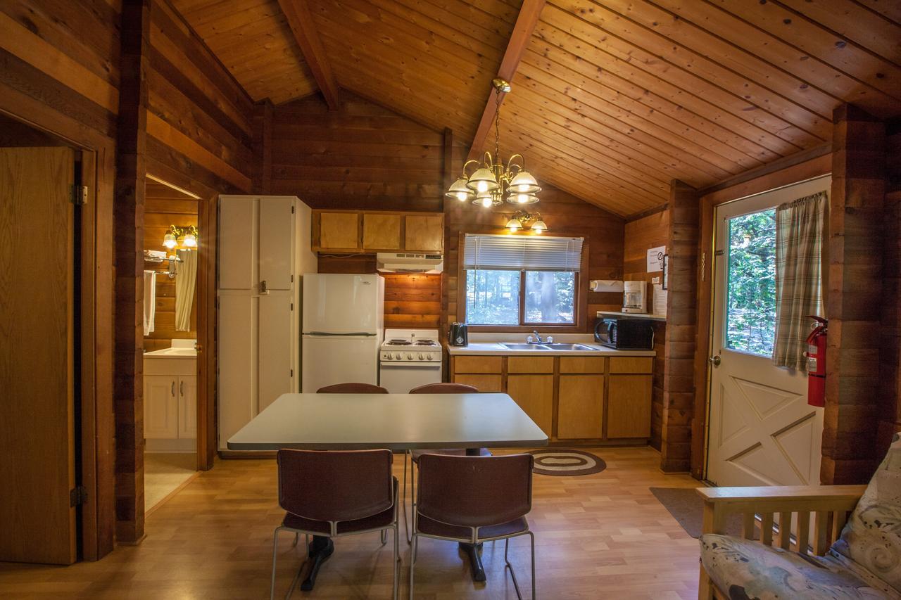 Lake Texoma Camping Resort Cabin 4 Willow Spring ภายนอก รูปภาพ
