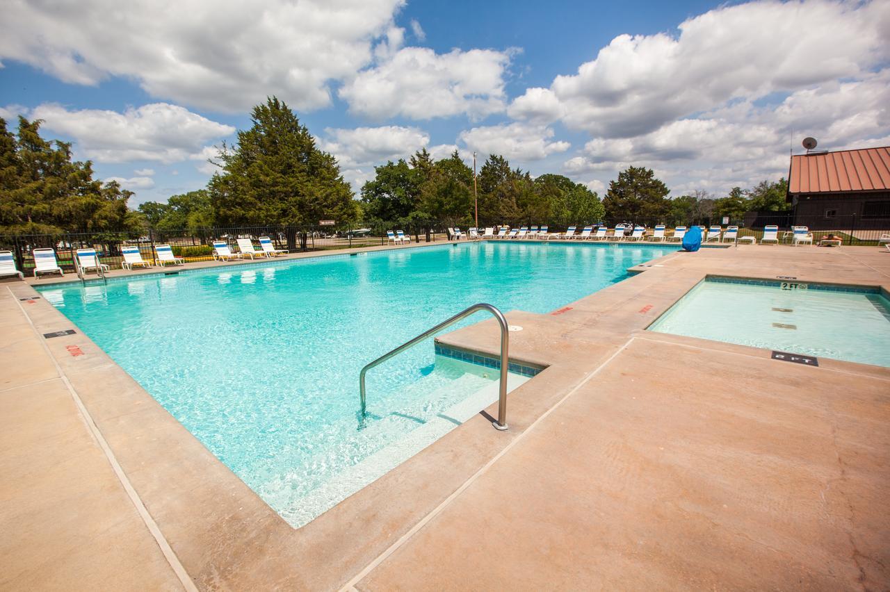 Lake Texoma Camping Resort Cabin 4 Willow Spring ภายนอก รูปภาพ